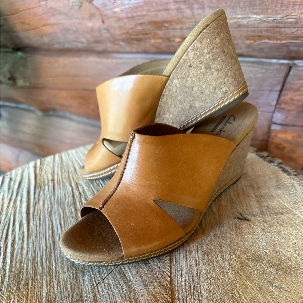 Clark’s Collection tan leather wedges, size 8.5M, NWOT.